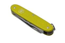 Victorinox Pioneer X Alox Limited Edition 2023, 0.8231.L23 Electric Yellow, Navaja Suiza -Tienda De Cuchillos VT0 8231 L23 05 victorinox